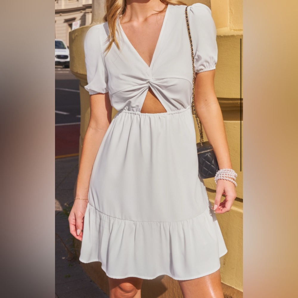 Cupshe White Short Sleeve Twist Front Cut Out Mini Dress Size XL